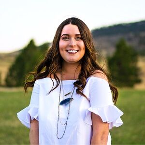 Meet your Posher, Macie